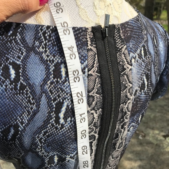 BCBG Chloe Blocked Kimono Dress Size XS - Picture 4 of 8